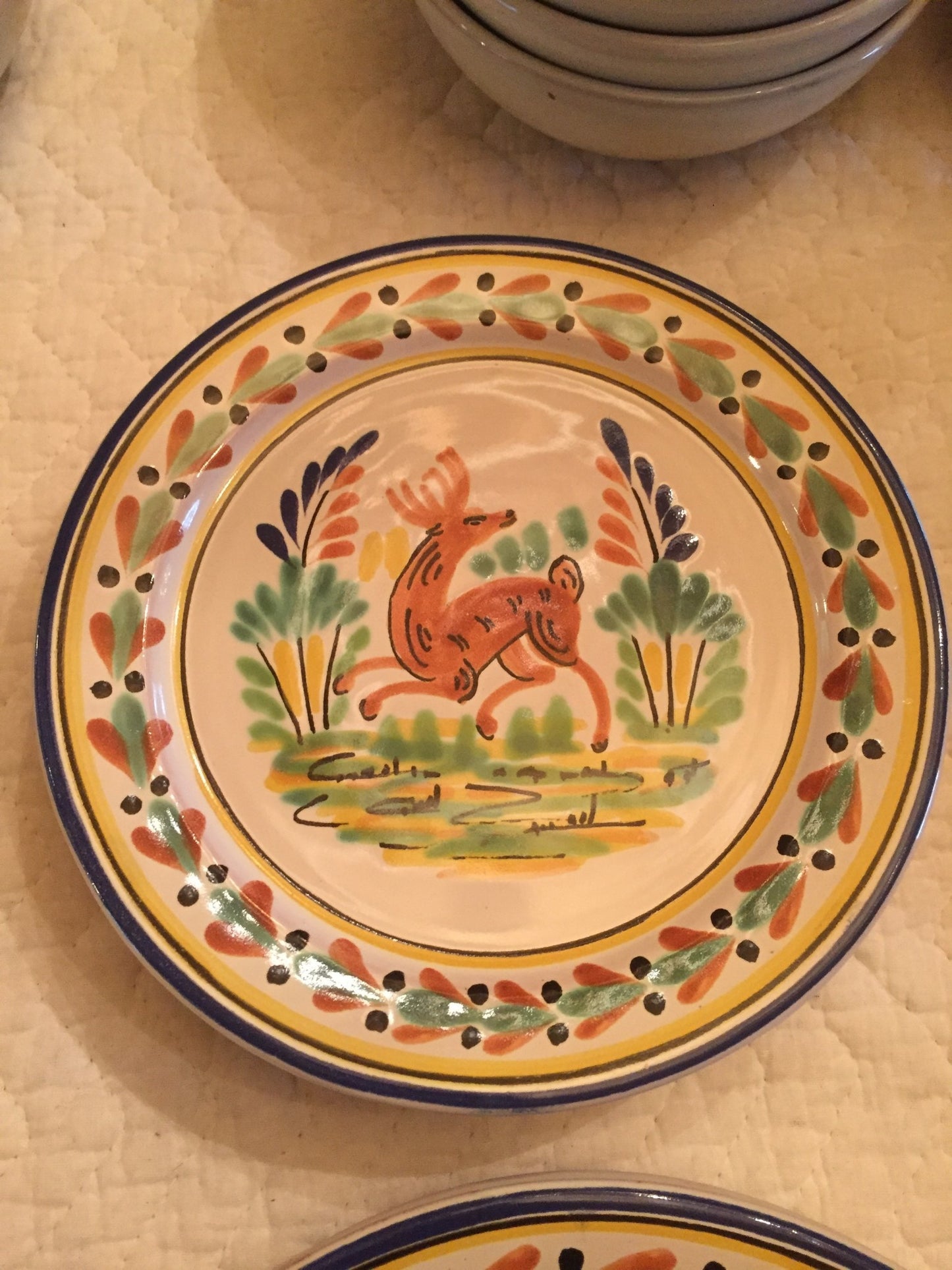 P4 salad plate w/ design (campere animales dif cone, pajaro, venado, gallo)