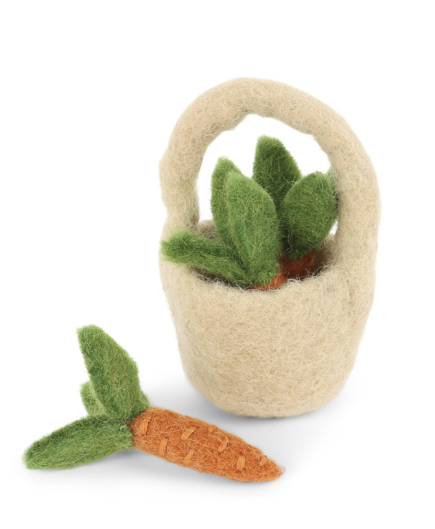 Felt Bucket with 3 Carrots