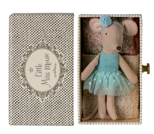 Dance Mouse in daybed - Little Sister